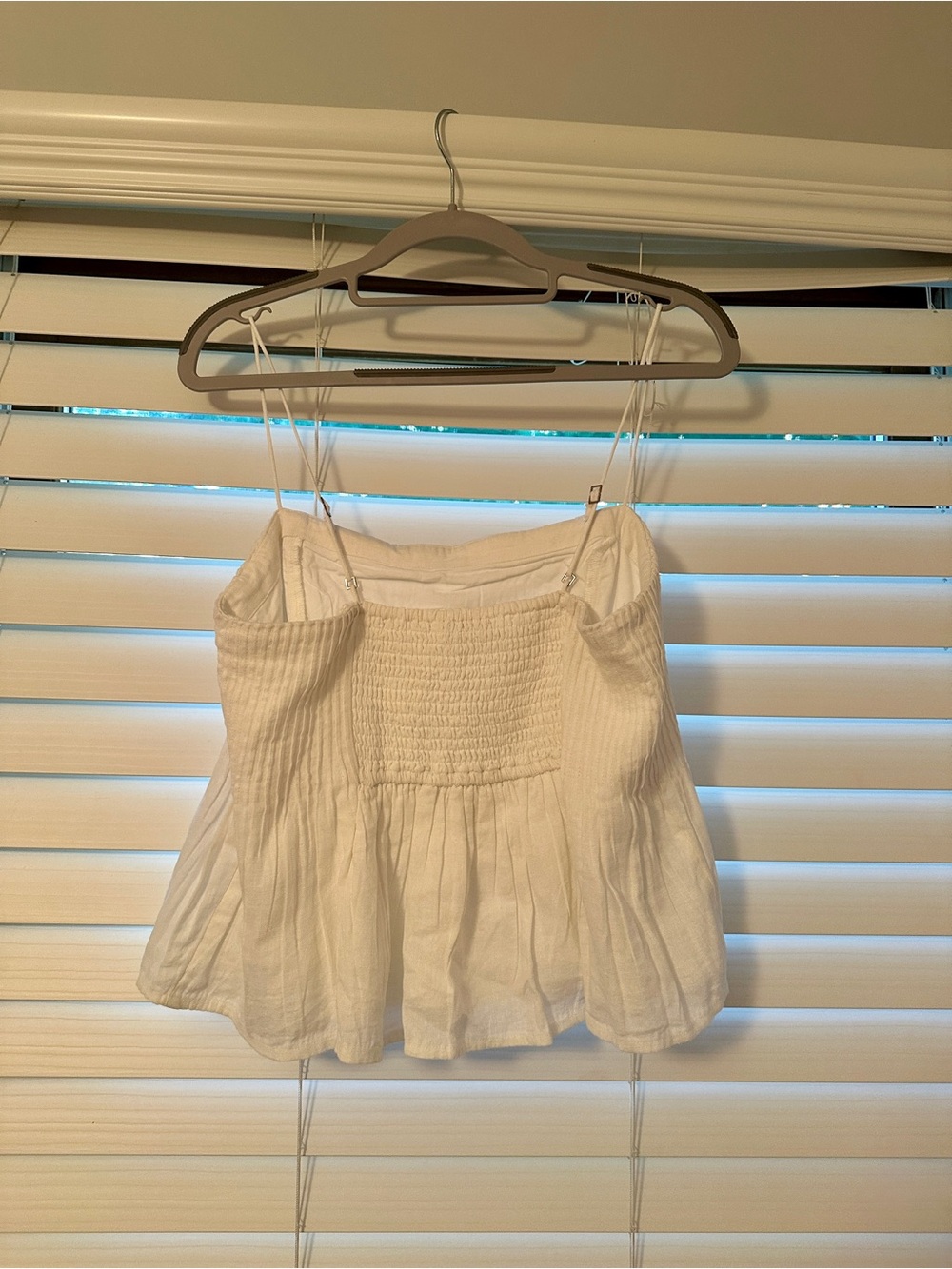Abercrombie & Fitch White Pintuck Peplum Camisole - Picture 2 of 3